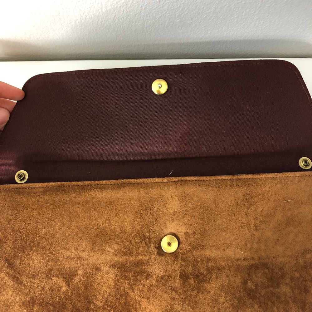 ⛔️SOLD⛔️Vintage Brown Faux Suede Clutch Purse - Picture 5 of 8
